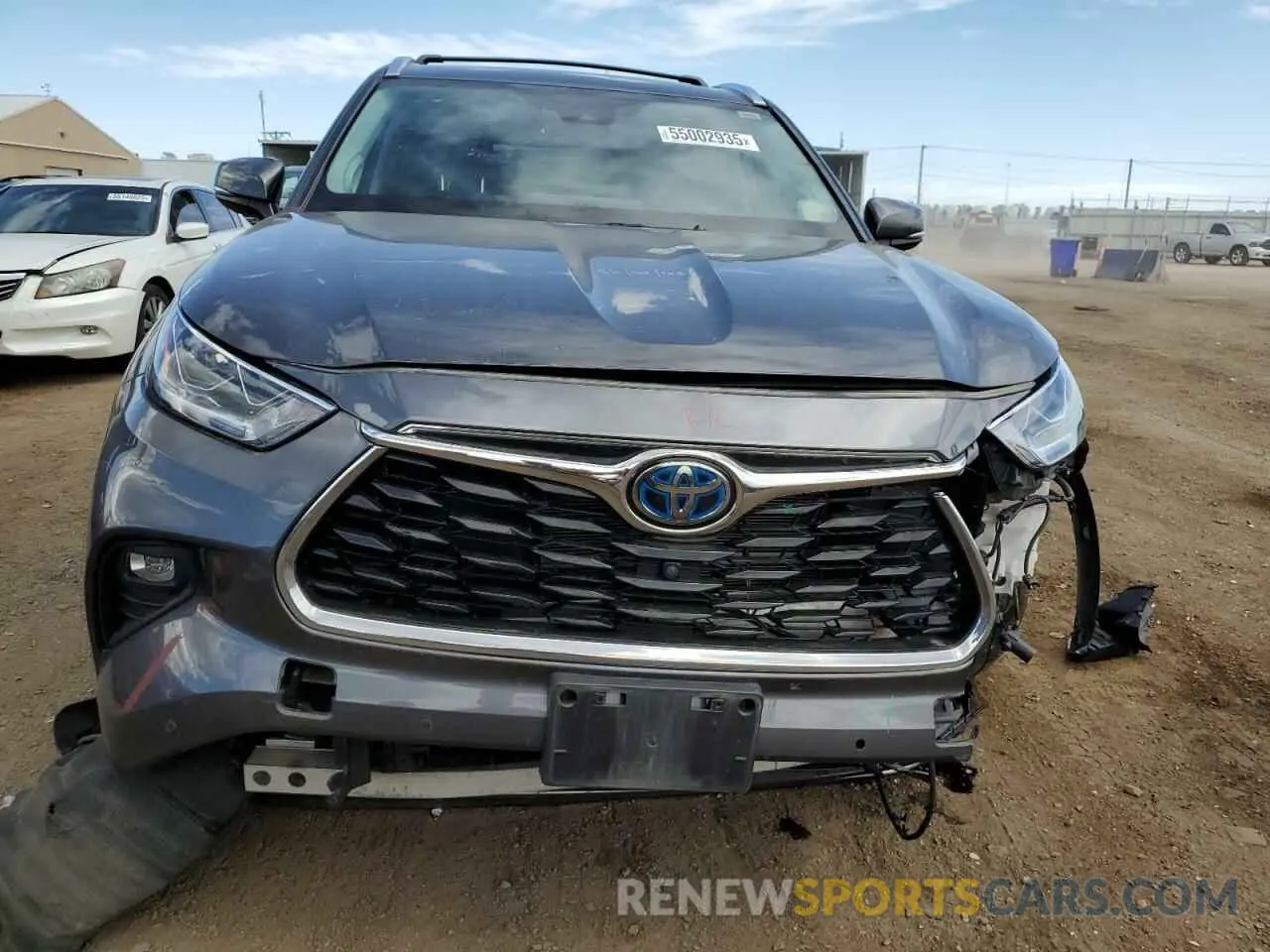 5 Photograph of a damaged car 5TDEBRCH0MS060921 TOYOTA HIGHLANDER 2021