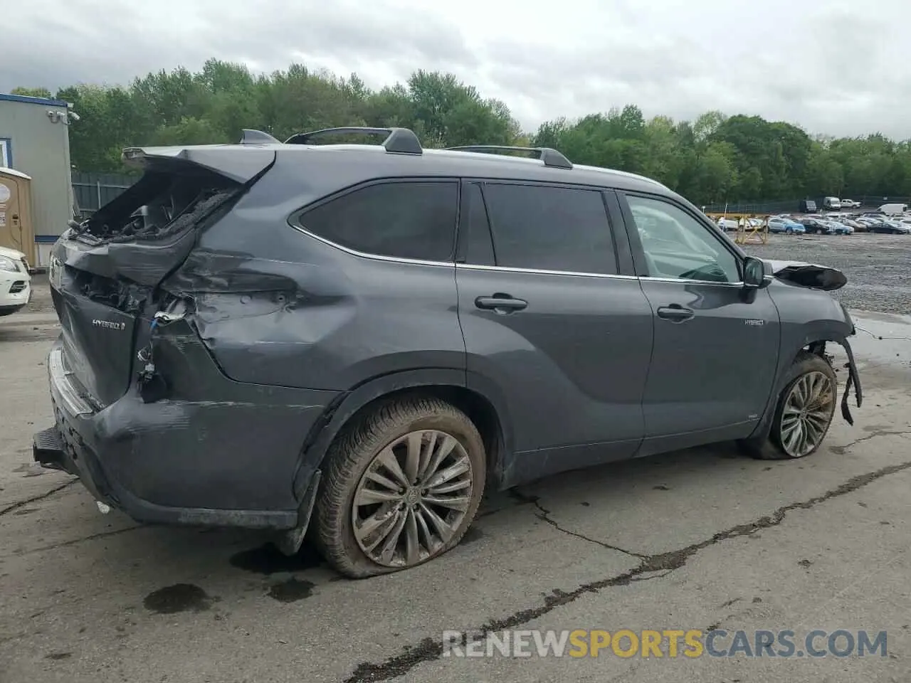 3 Photograph of a damaged car 5TDEBRCH2MS020372 TOYOTA HIGHLANDER 2021