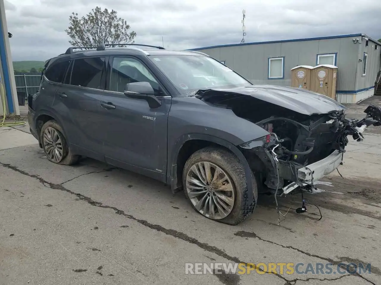 4 Photograph of a damaged car 5TDEBRCH2MS020372 TOYOTA HIGHLANDER 2021