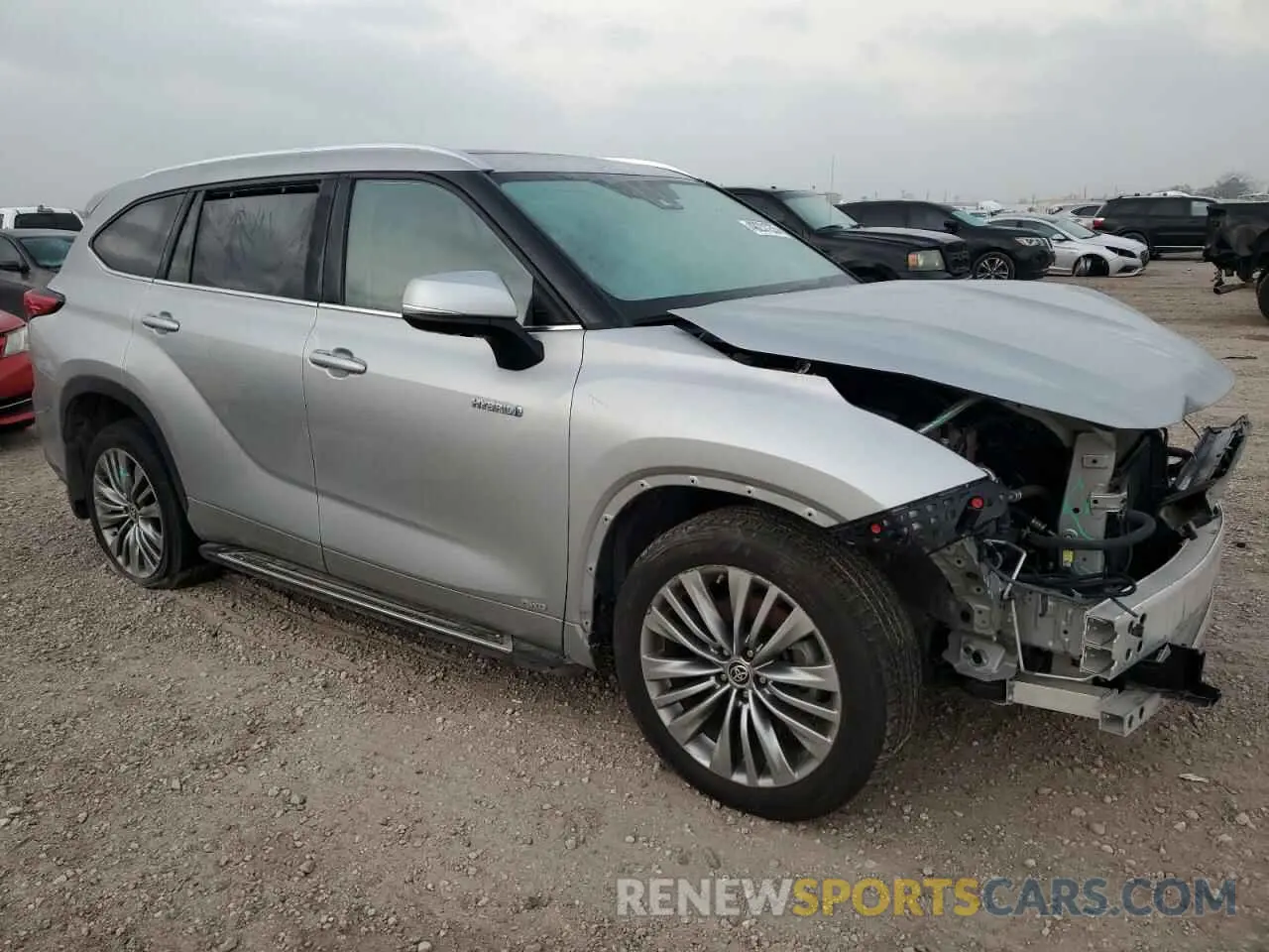 4 Photograph of a damaged car 5TDEBRCH3MS033406 TOYOTA HIGHLANDER 2021