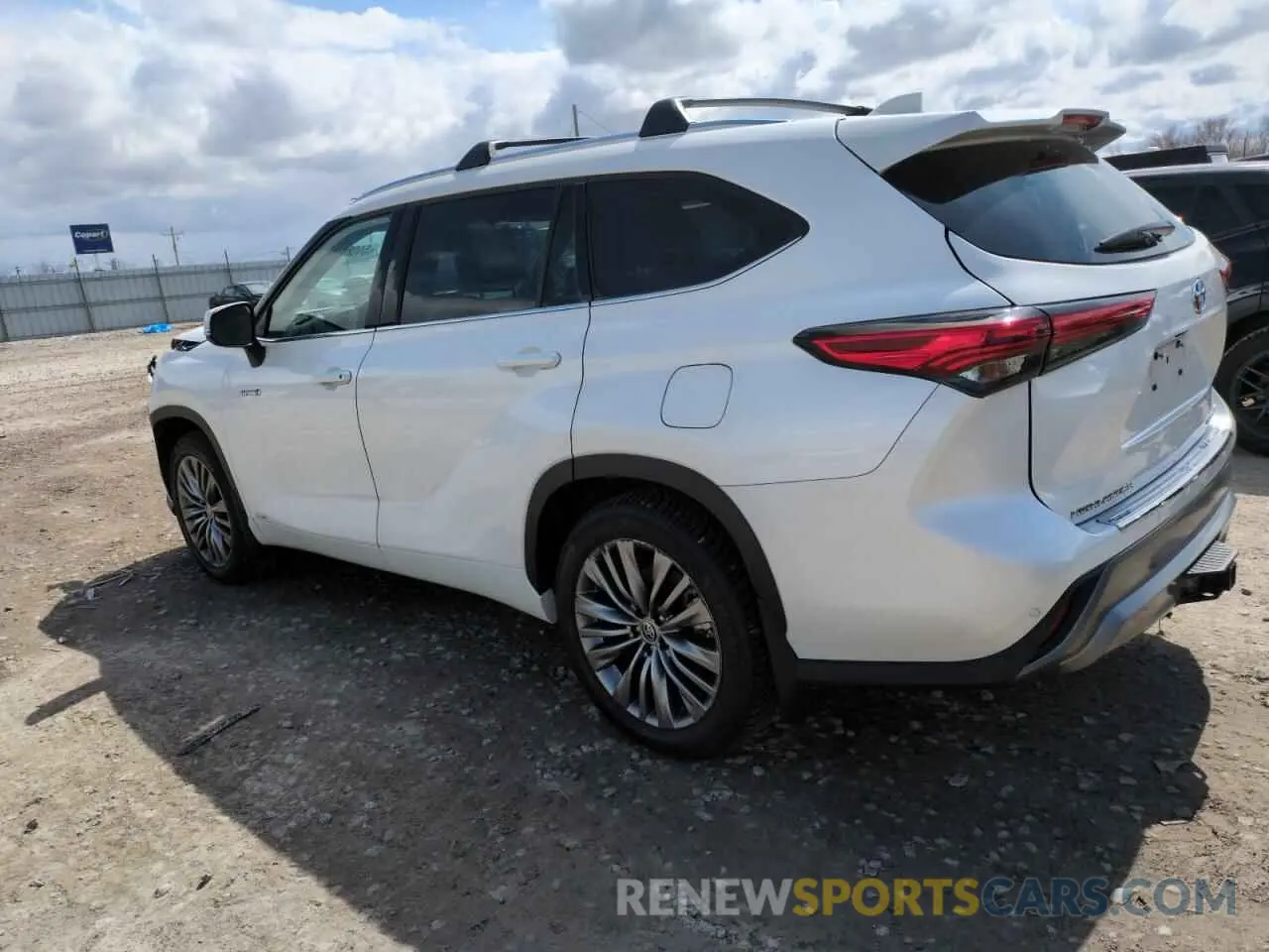 2 Photograph of a damaged car 5TDEBRCH8MS042327 TOYOTA HIGHLANDER 2021