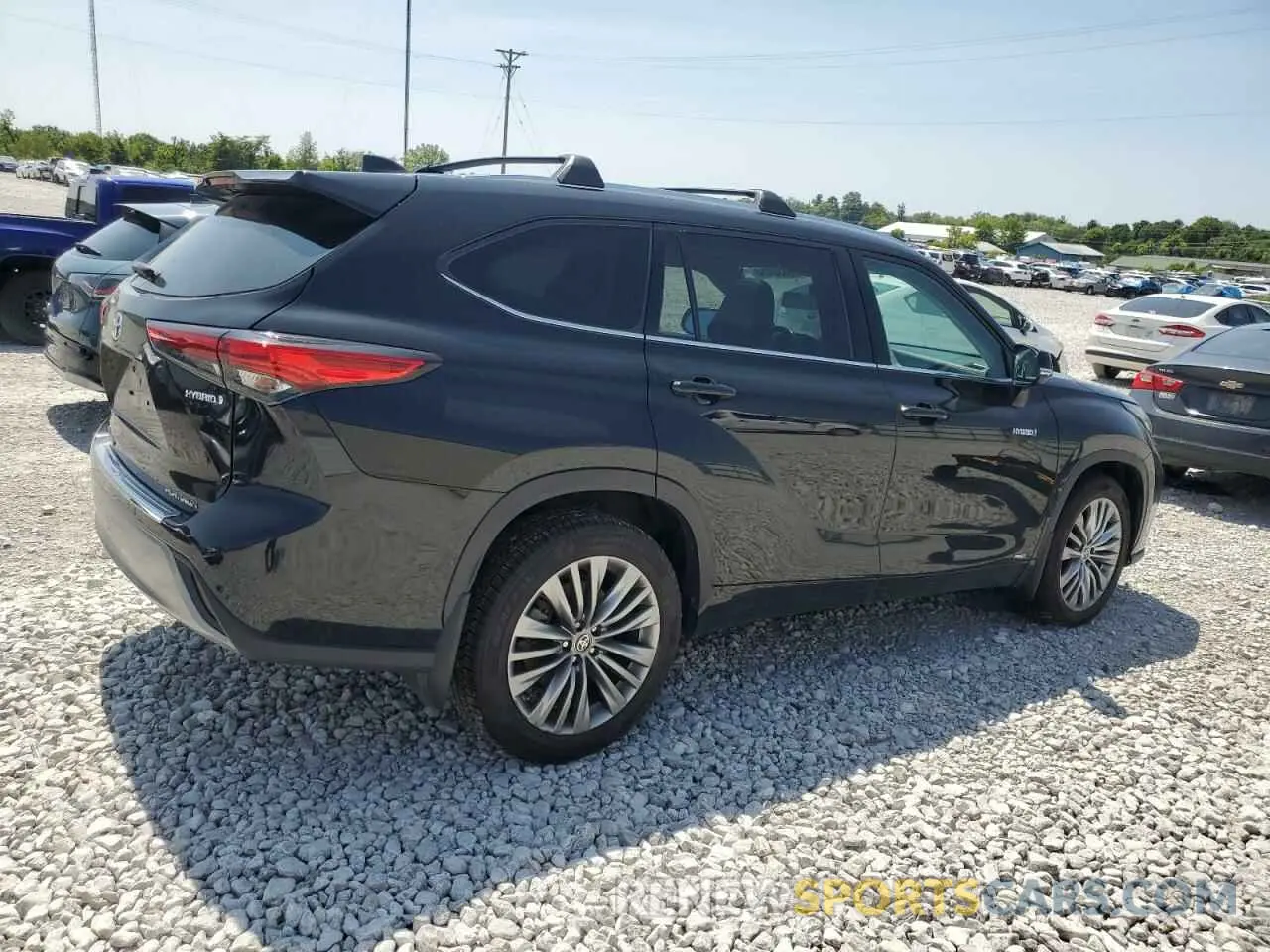 3 Photograph of a damaged car 5TDEBRCHXMS031815 TOYOTA HIGHLANDER 2021