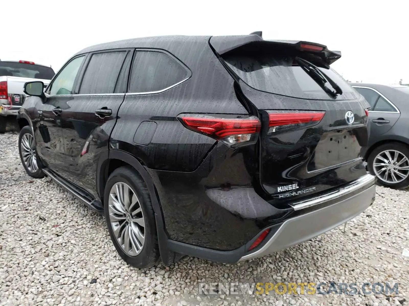 3 Photograph of a damaged car 5TDFARAH4MS005026 TOYOTA HIGHLANDER 2021