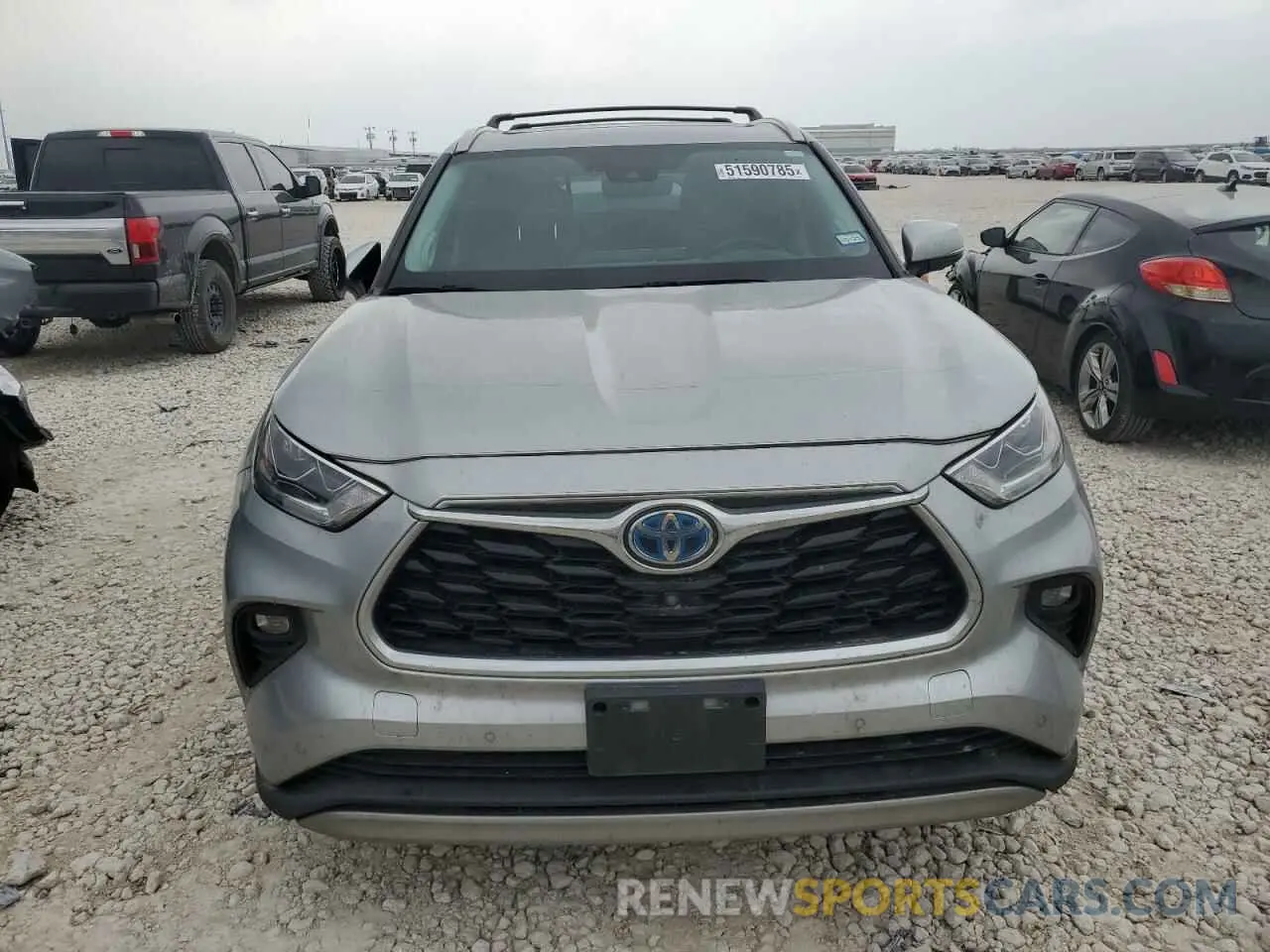 5 Photograph of a damaged car 5TDFARAH5MS004936 TOYOTA HIGHLANDER 2021
