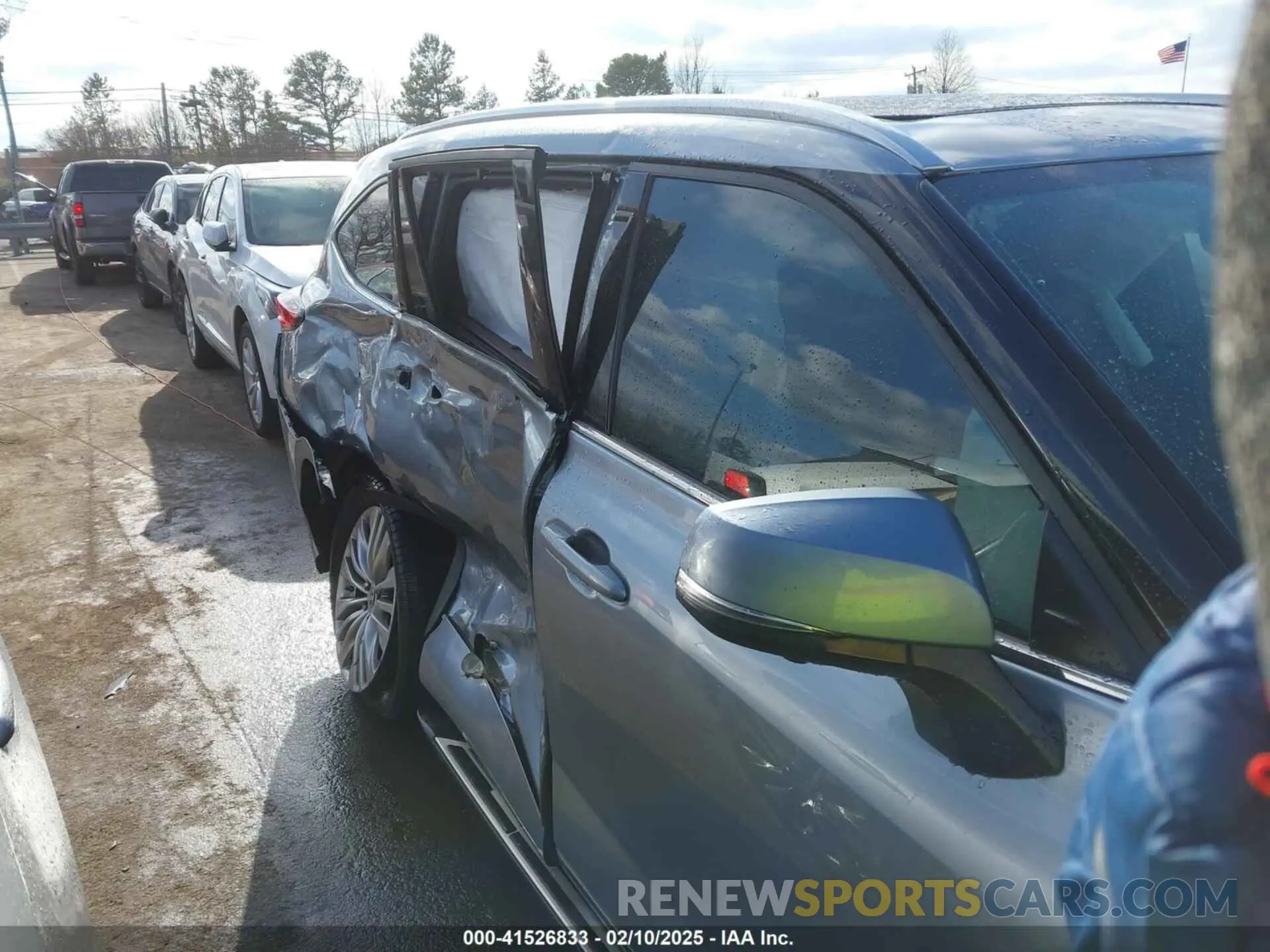 13 Photograph of a damaged car 5TDFZRAH2MS041693 TOYOTA HIGHLANDER 2021