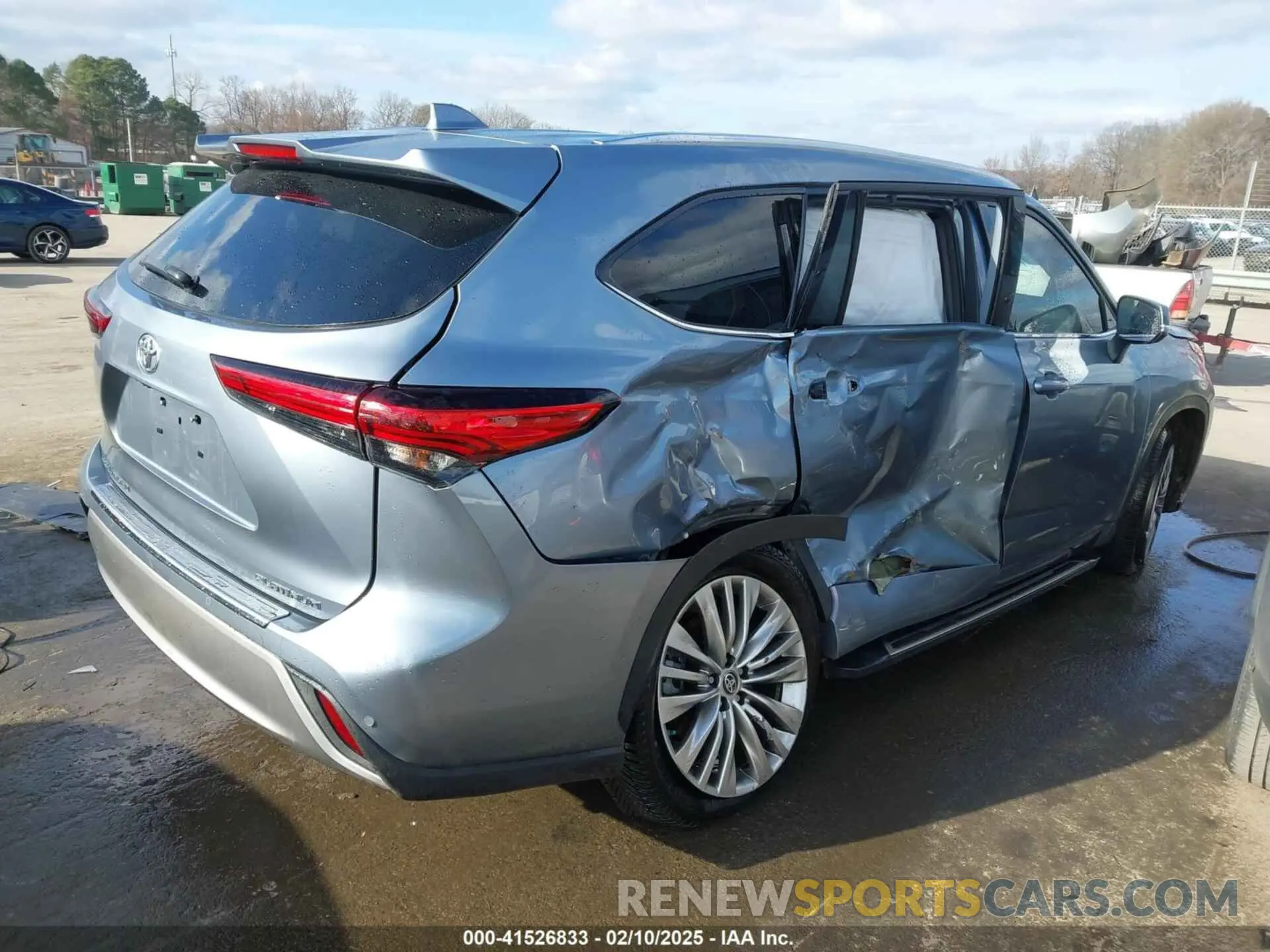 4 Photograph of a damaged car 5TDFZRAH2MS041693 TOYOTA HIGHLANDER 2021