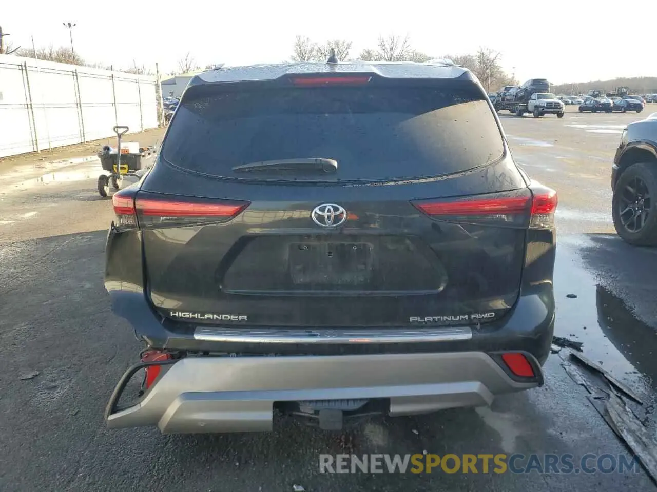 6 Photograph of a damaged car 5TDFZRBH0MS090017 TOYOTA HIGHLANDER 2021