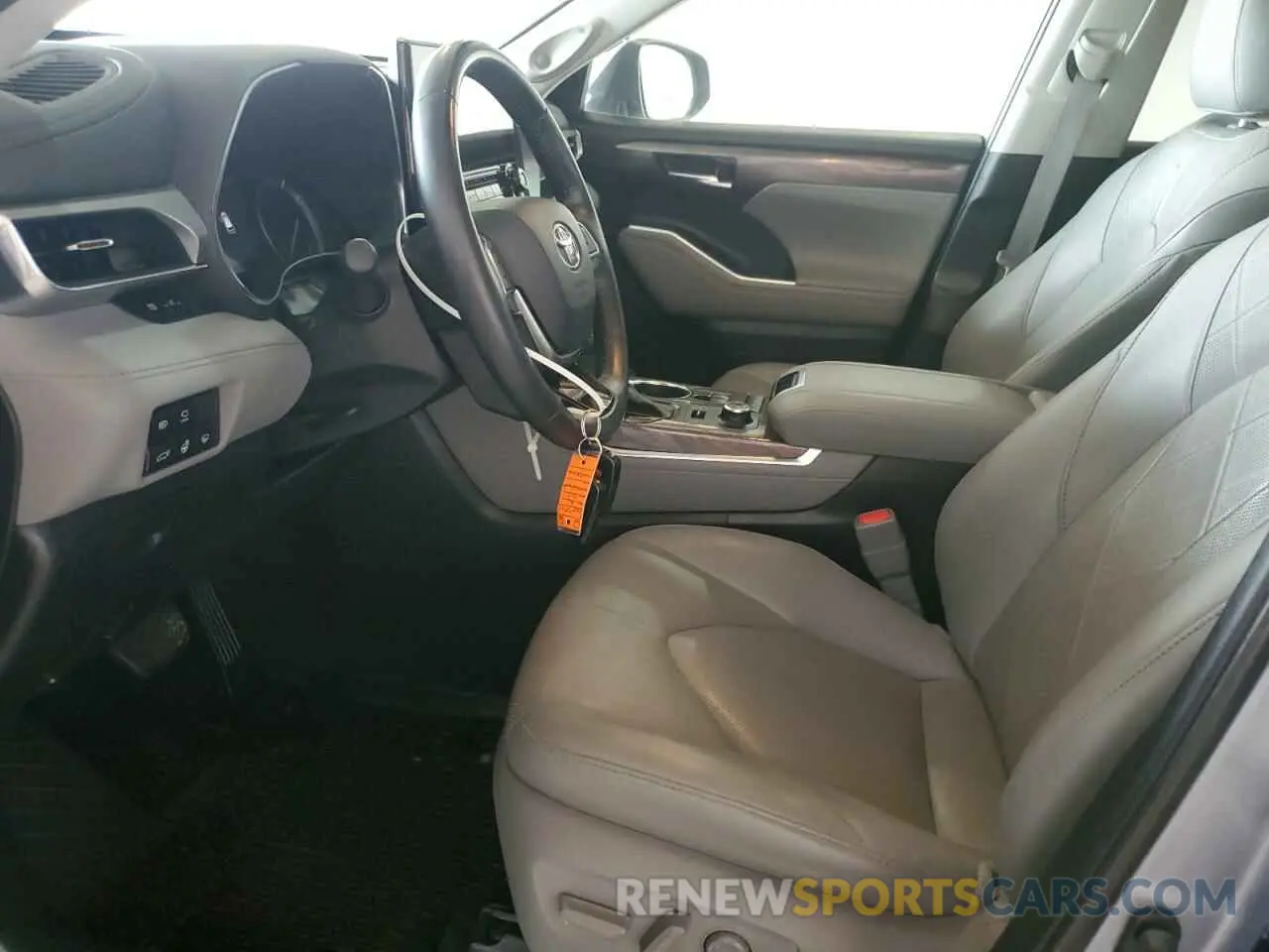 7 Photograph of a damaged car 5TDFZRBH5MS095407 TOYOTA HIGHLANDER 2021