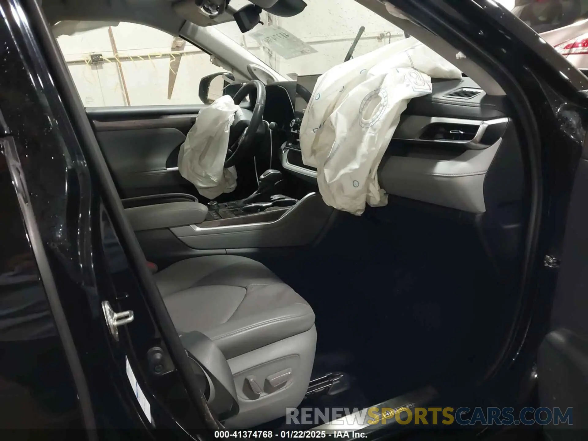 5 Photograph of a damaged car 5TDFZRBH5MS156366 TOYOTA HIGHLANDER 2021