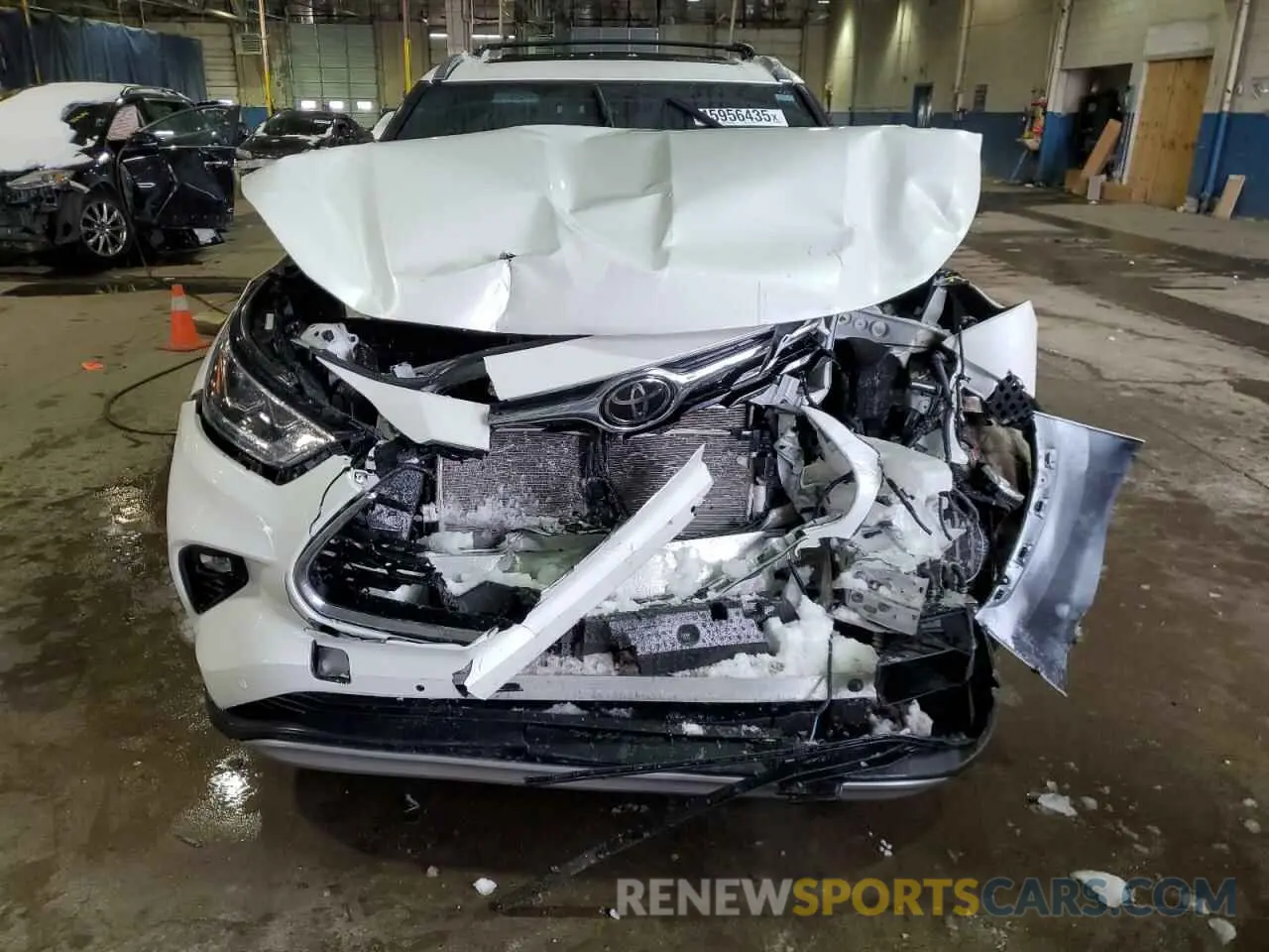 5 Photograph of a damaged car 5TDFZRBHXMS078957 TOYOTA HIGHLANDER 2021