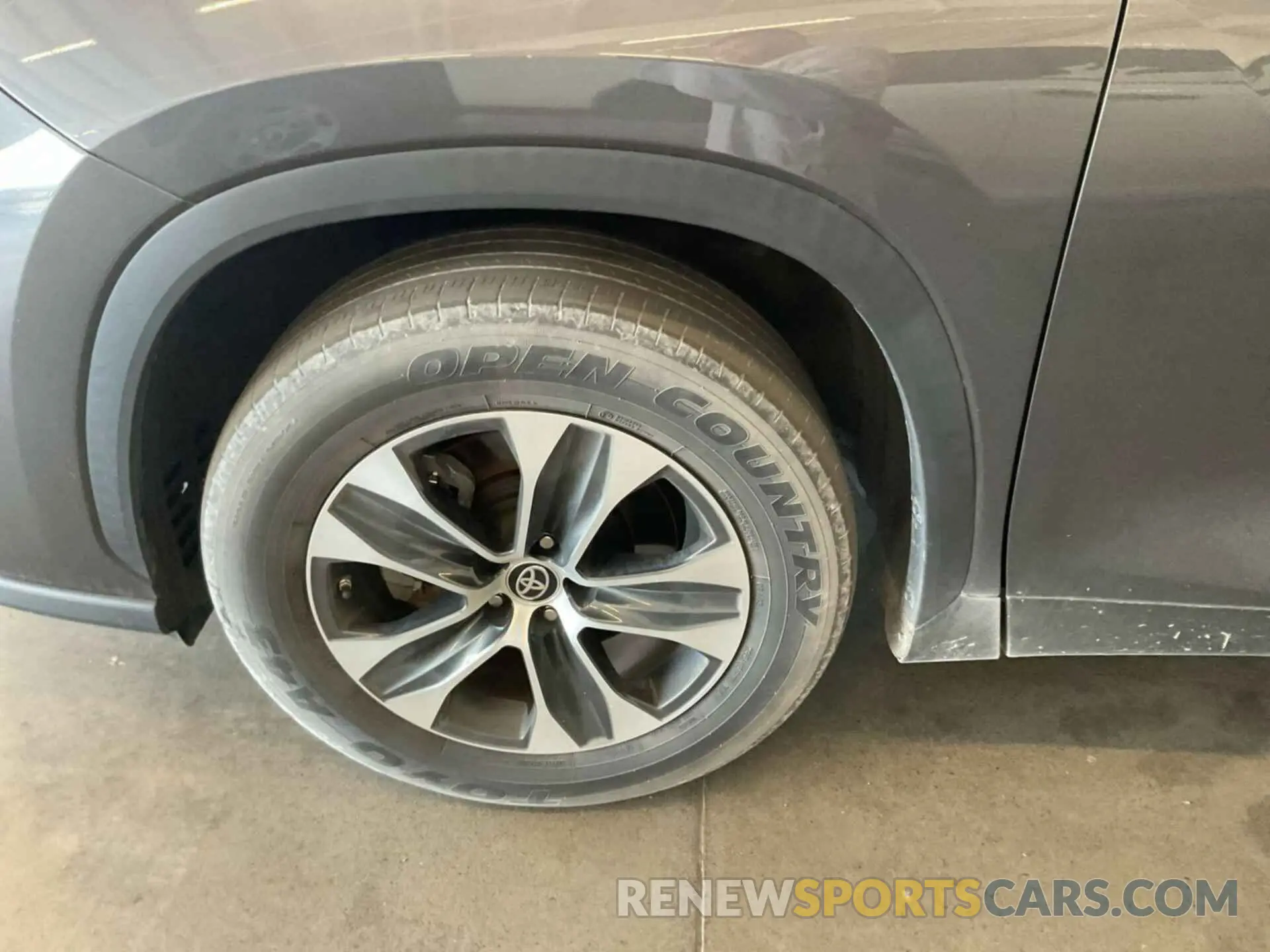 12 Photograph of a damaged car 5TDGARAH2MS506372 TOYOTA HIGHLANDER 2021