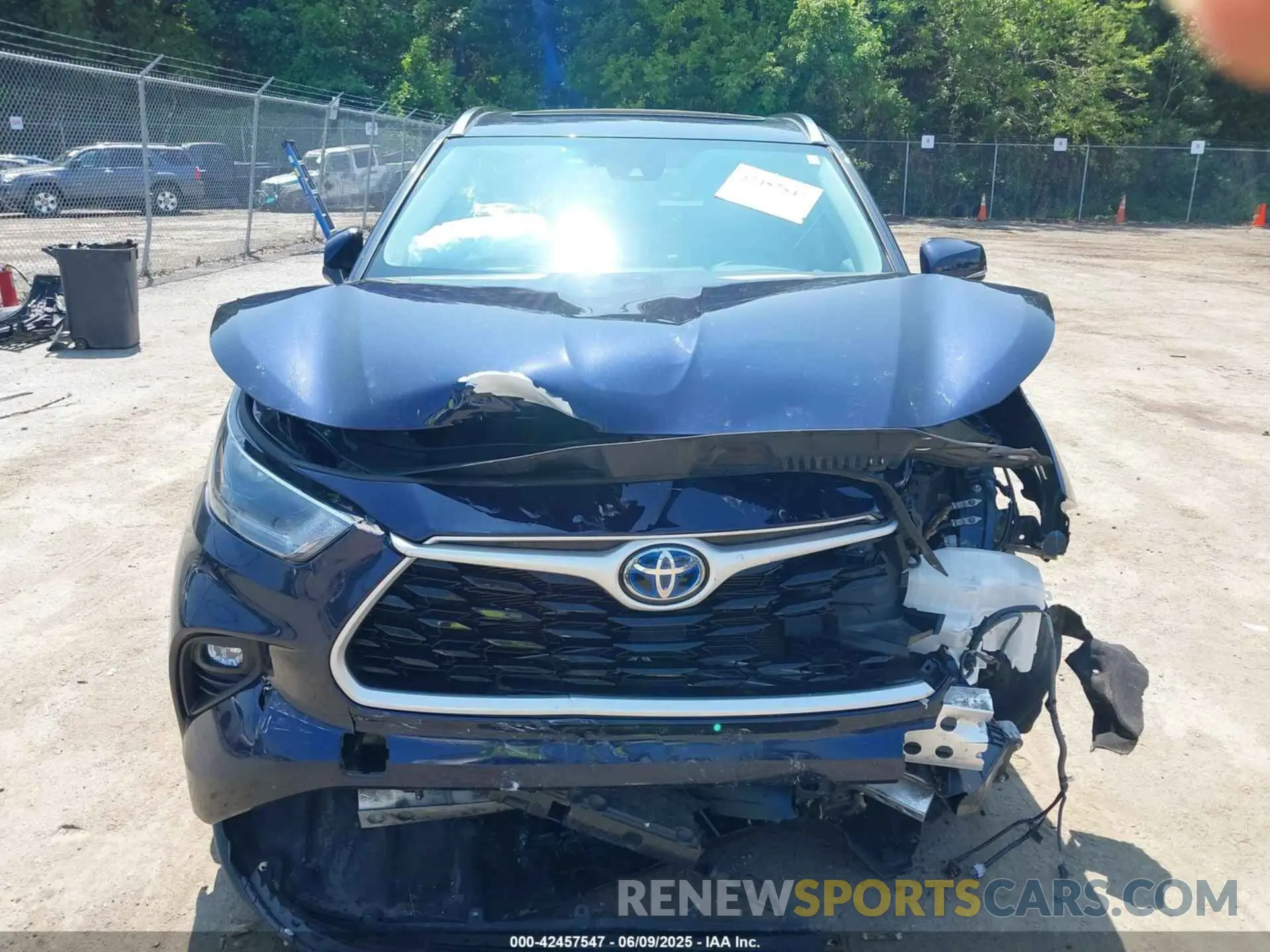 12 Photograph of a damaged car 5TDGBRCH0MS046851 TOYOTA HIGHLANDER 2021