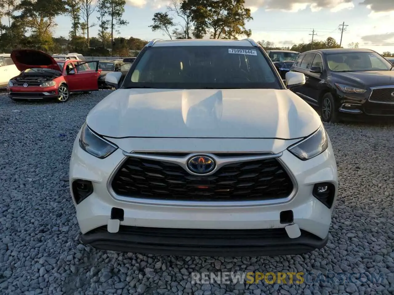 5 Photograph of a damaged car 5TDGBRCH0MS527540 TOYOTA HIGHLANDER 2021