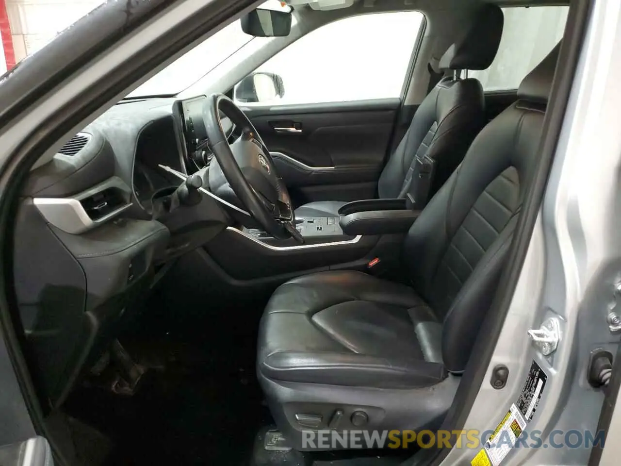 7 Photograph of a damaged car 5TDGBRCH1MS536344 TOYOTA HIGHLANDER 2021
