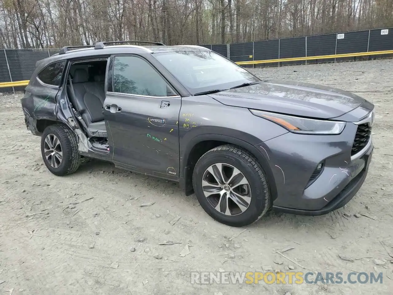 4 Фотография поврежденного автомобиля 5TDGBRCH3MS530576 TOYOTA HIGHLANDER 2021