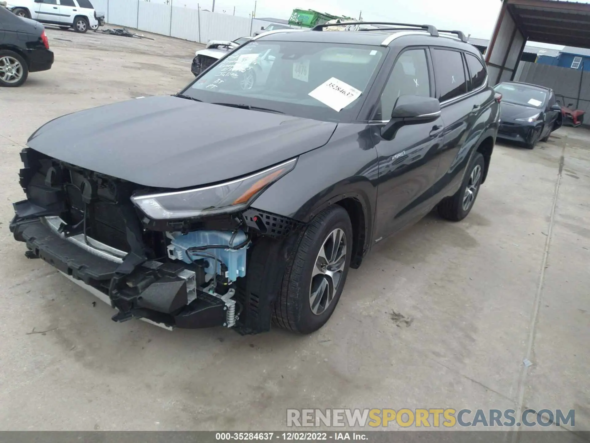 2 Photograph of a damaged car 5TDGBRCH5MS521412 TOYOTA HIGHLANDER 2021