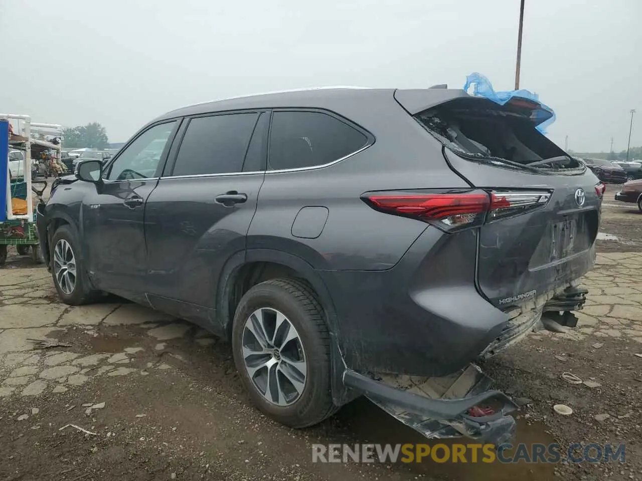 2 Photograph of a damaged car 5TDGBRCH5MS537433 TOYOTA HIGHLANDER 2021