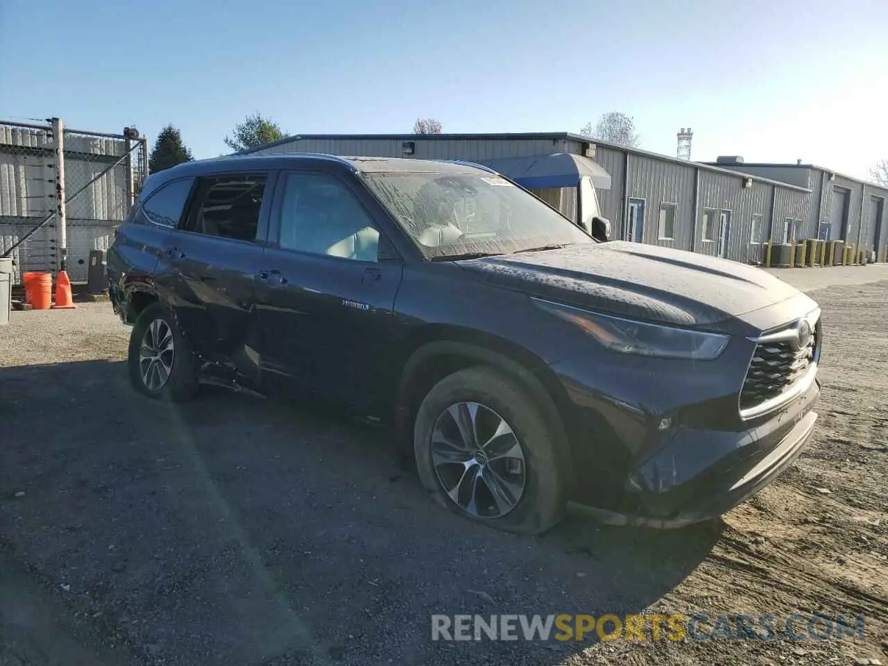 4 Photograph of a damaged car 5TDGBRCH6MS039483 TOYOTA HIGHLANDER 2021