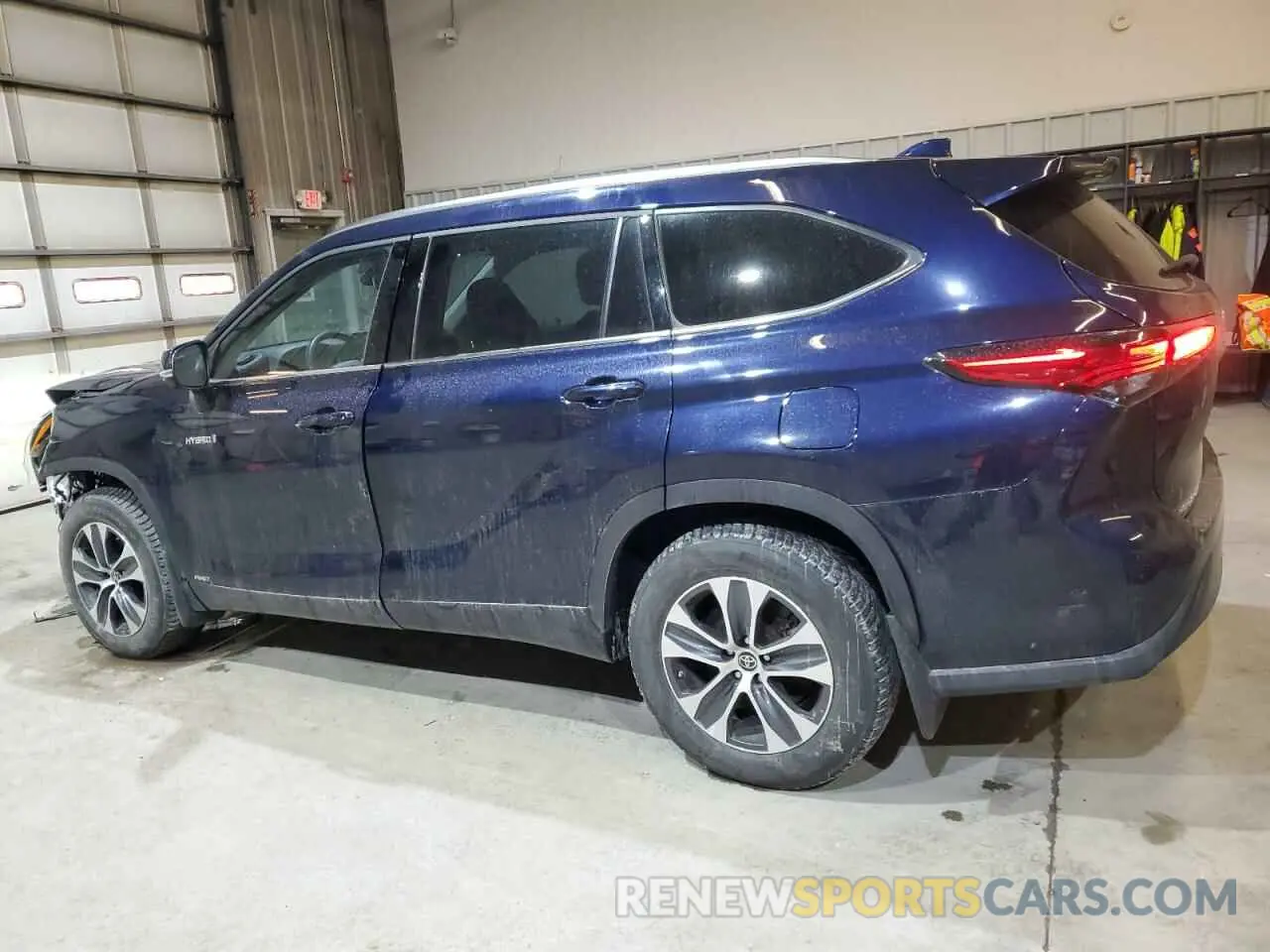 2 Photograph of a damaged car 5TDGBRCH6MS531074 TOYOTA HIGHLANDER 2021