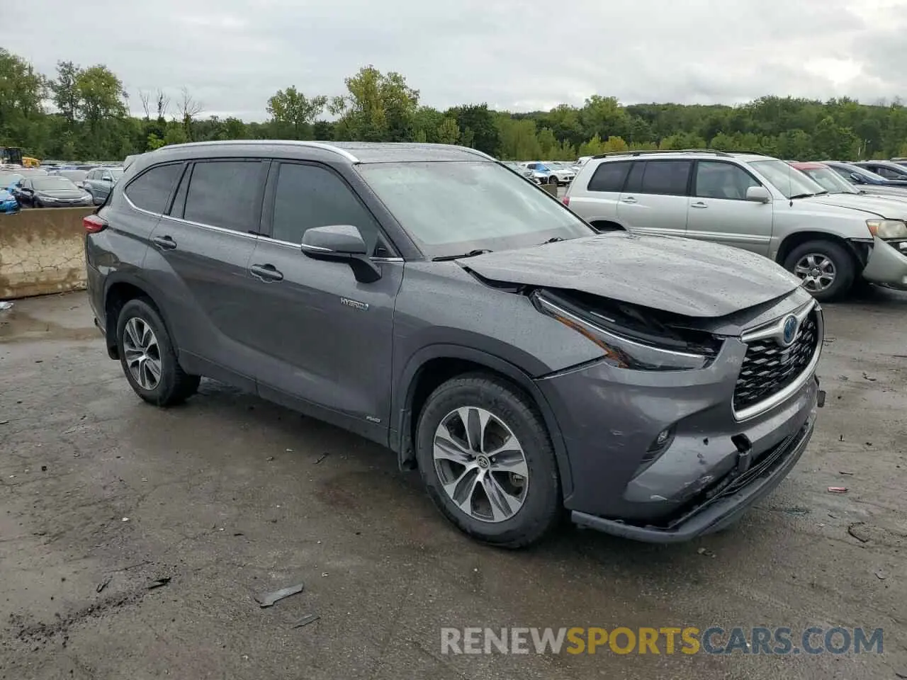 4 Photograph of a damaged car 5TDGBRCH7MS042487 TOYOTA HIGHLANDER 2021