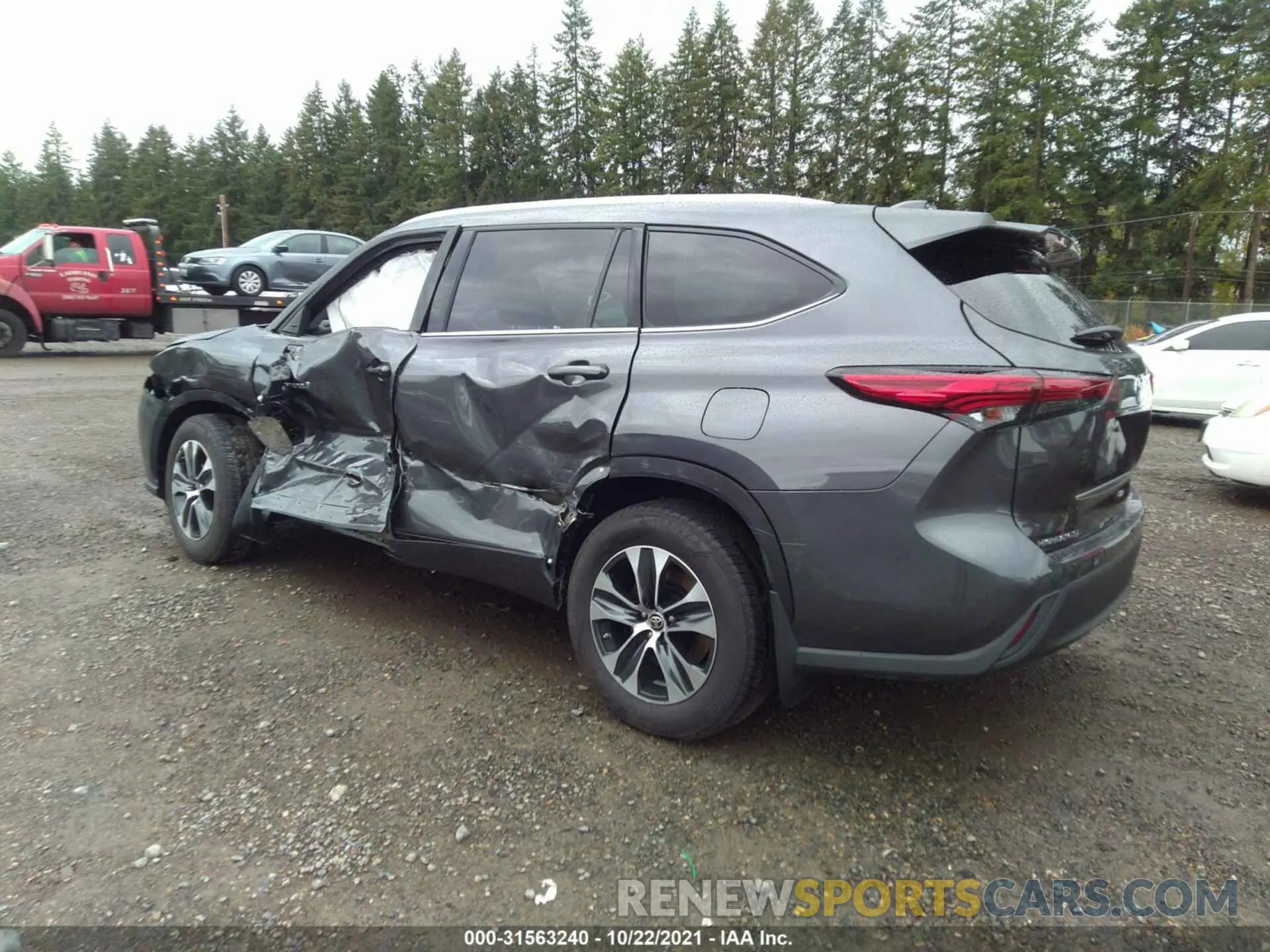 3 Photograph of a damaged car 5TDGBRCH7MS046796 TOYOTA HIGHLANDER 2021