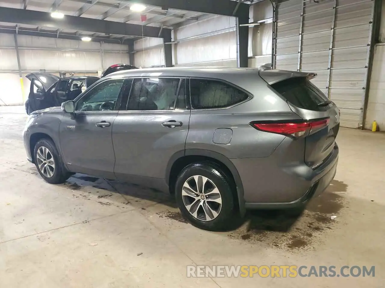 2 Photograph of a damaged car 5TDGBRCHXMS514763 TOYOTA HIGHLANDER 2021