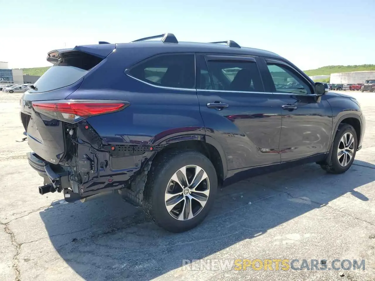 3 Photograph of a damaged car 5TDGZRAH0MS062868 TOYOTA HIGHLANDER 2021