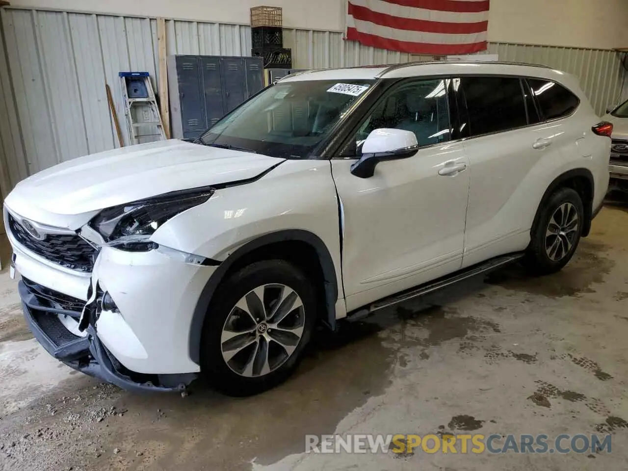 1 Photograph of a damaged car 5TDGZRAH1MS526038 TOYOTA HIGHLANDER 2021