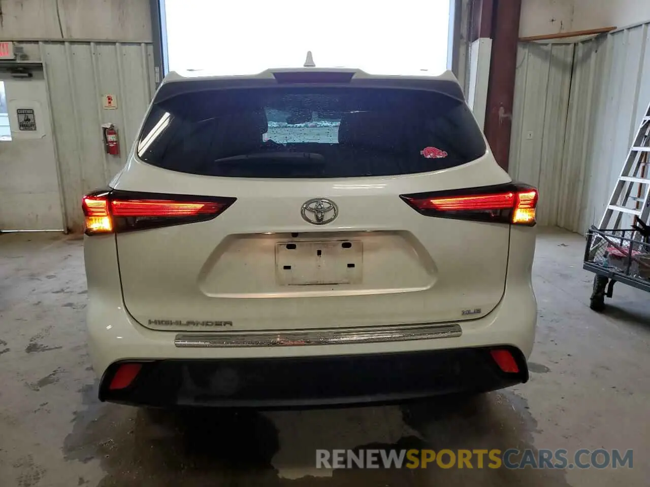 6 Photograph of a damaged car 5TDGZRAH1MS526038 TOYOTA HIGHLANDER 2021