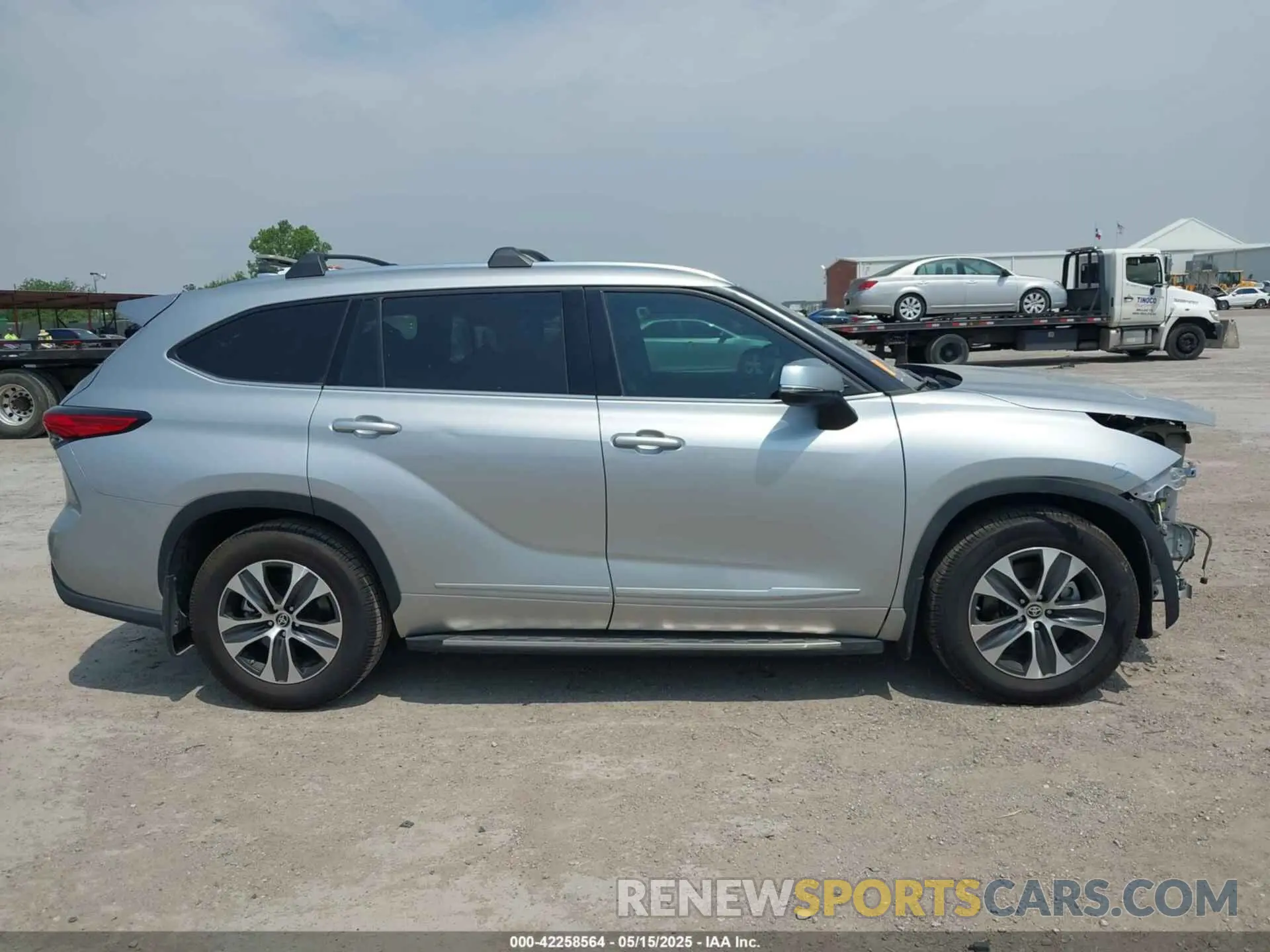 14 Photograph of a damaged car 5TDGZRAH1MS528355 TOYOTA HIGHLANDER 2021