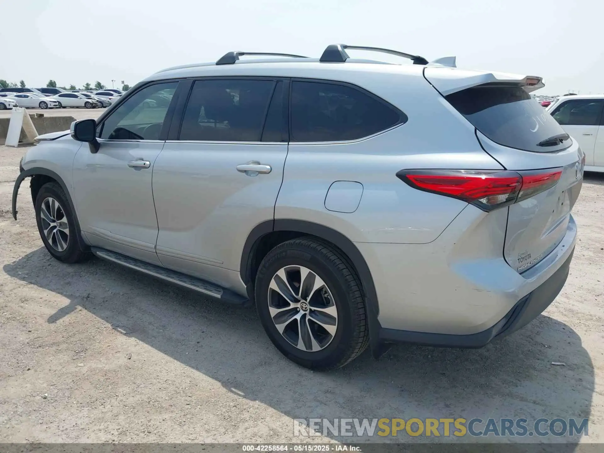 3 Photograph of a damaged car 5TDGZRAH1MS528355 TOYOTA HIGHLANDER 2021