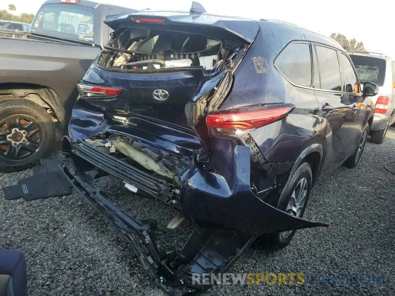 3 Photograph of a damaged car 5TDGZRAH3MS517857 TOYOTA HIGHLANDER 2021