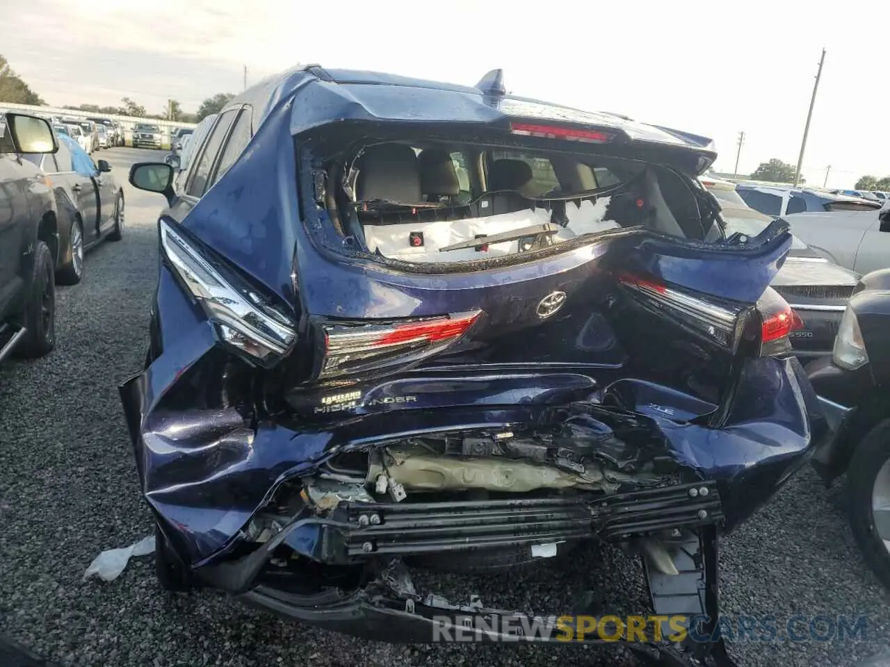 6 Photograph of a damaged car 5TDGZRAH3MS517857 TOYOTA HIGHLANDER 2021