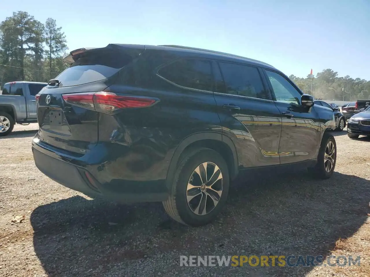 3 Photograph of a damaged car 5TDGZRAH3MS538207 TOYOTA HIGHLANDER 2021