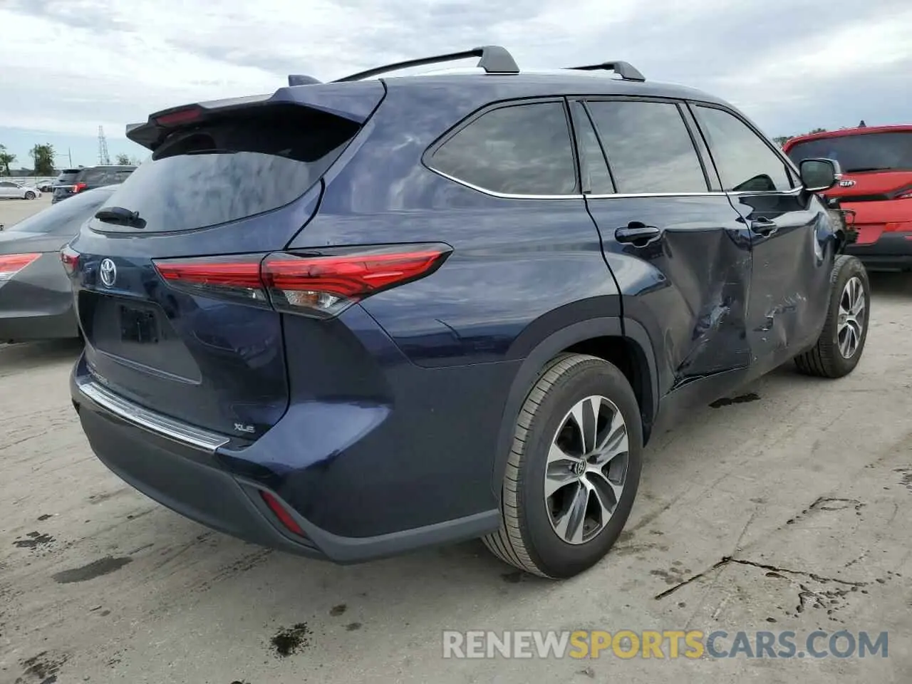 4 Photograph of a damaged car 5TDGZRAH4MS534683 TOYOTA HIGHLANDER 2021