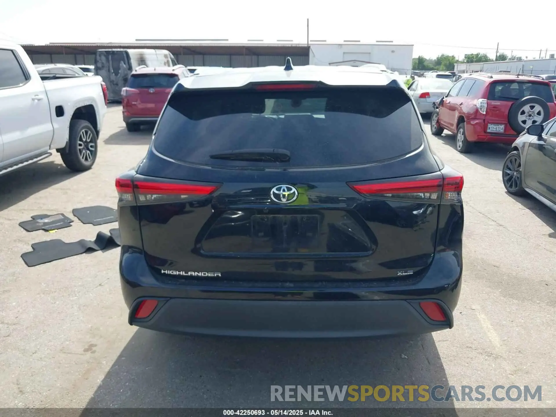 16 Photograph of a damaged car 5TDGZRAH5MS041322 TOYOTA HIGHLANDER 2021