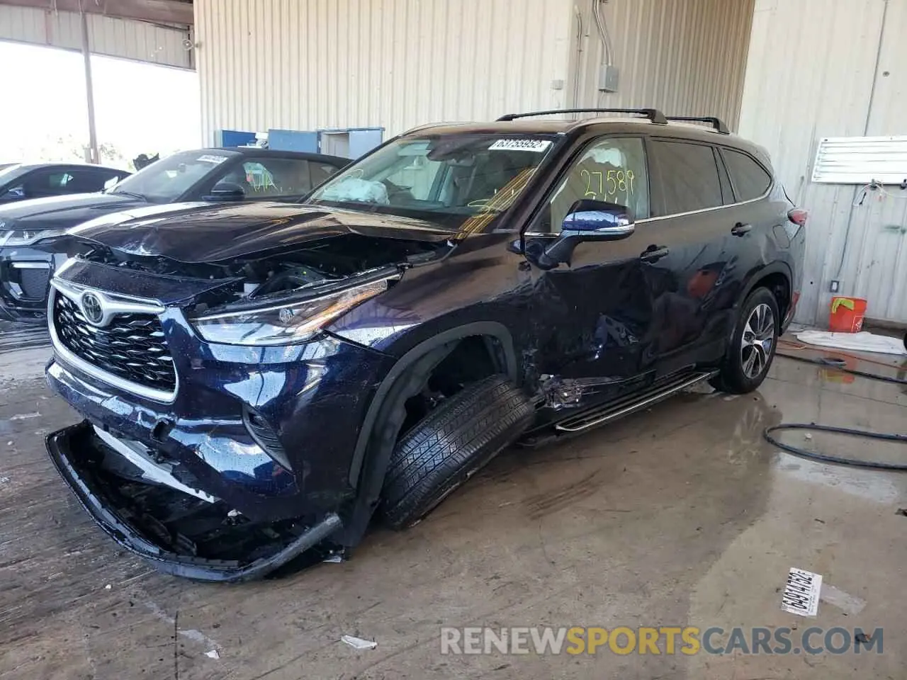 2 Photograph of a damaged car 5TDGZRAH5MS520842 TOYOTA HIGHLANDER 2021