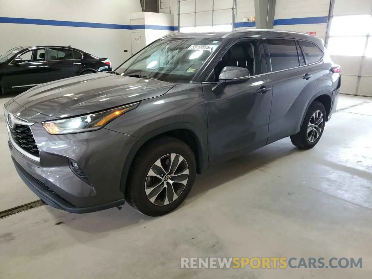 1 Photograph of a damaged car 5TDGZRAH5MS525720 TOYOTA HIGHLANDER 2021