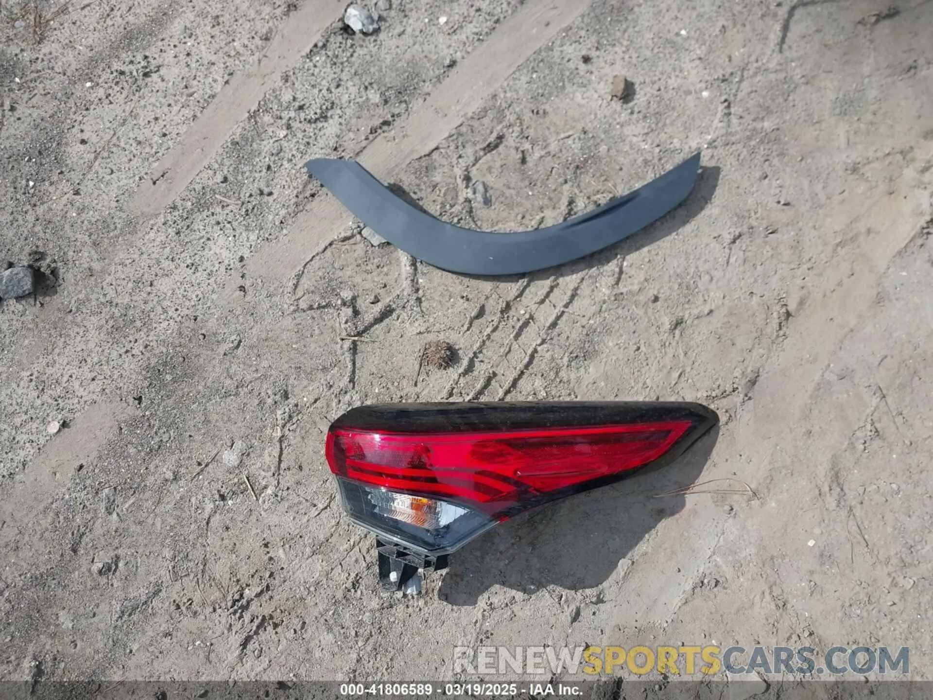 12 Photograph of a damaged car 5TDGZRAH6MS040843 TOYOTA HIGHLANDER 2021