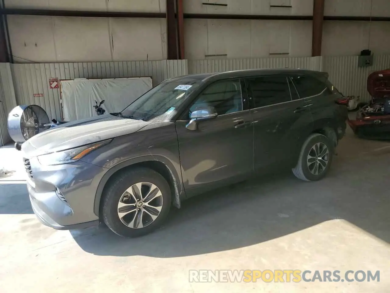 1 Photograph of a damaged car 5TDGZRAH6MS515228 TOYOTA HIGHLANDER 2021