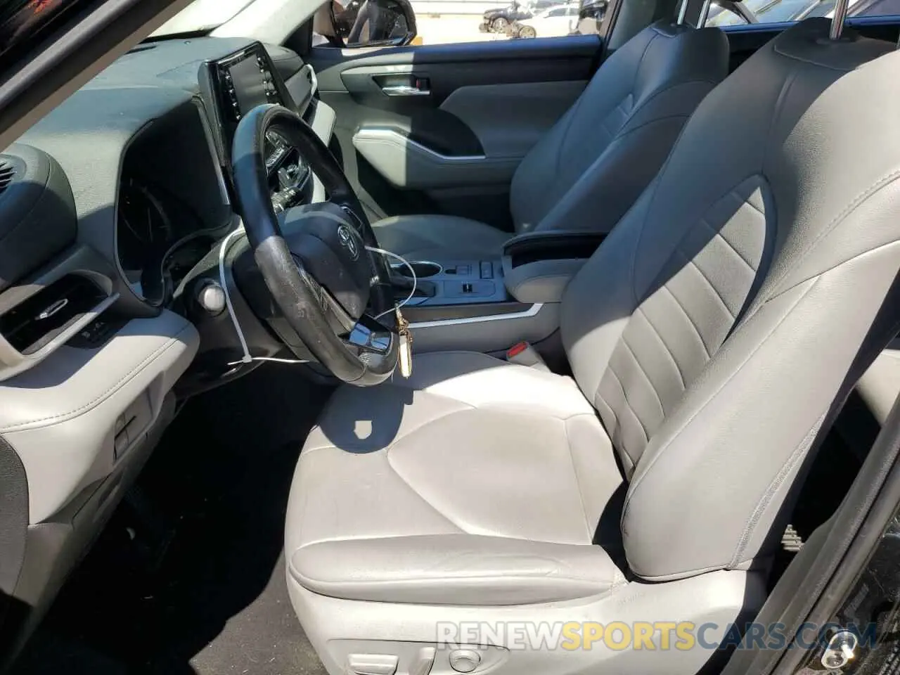 7 Photograph of a damaged car 5TDGZRAH6MS525371 TOYOTA HIGHLANDER 2021