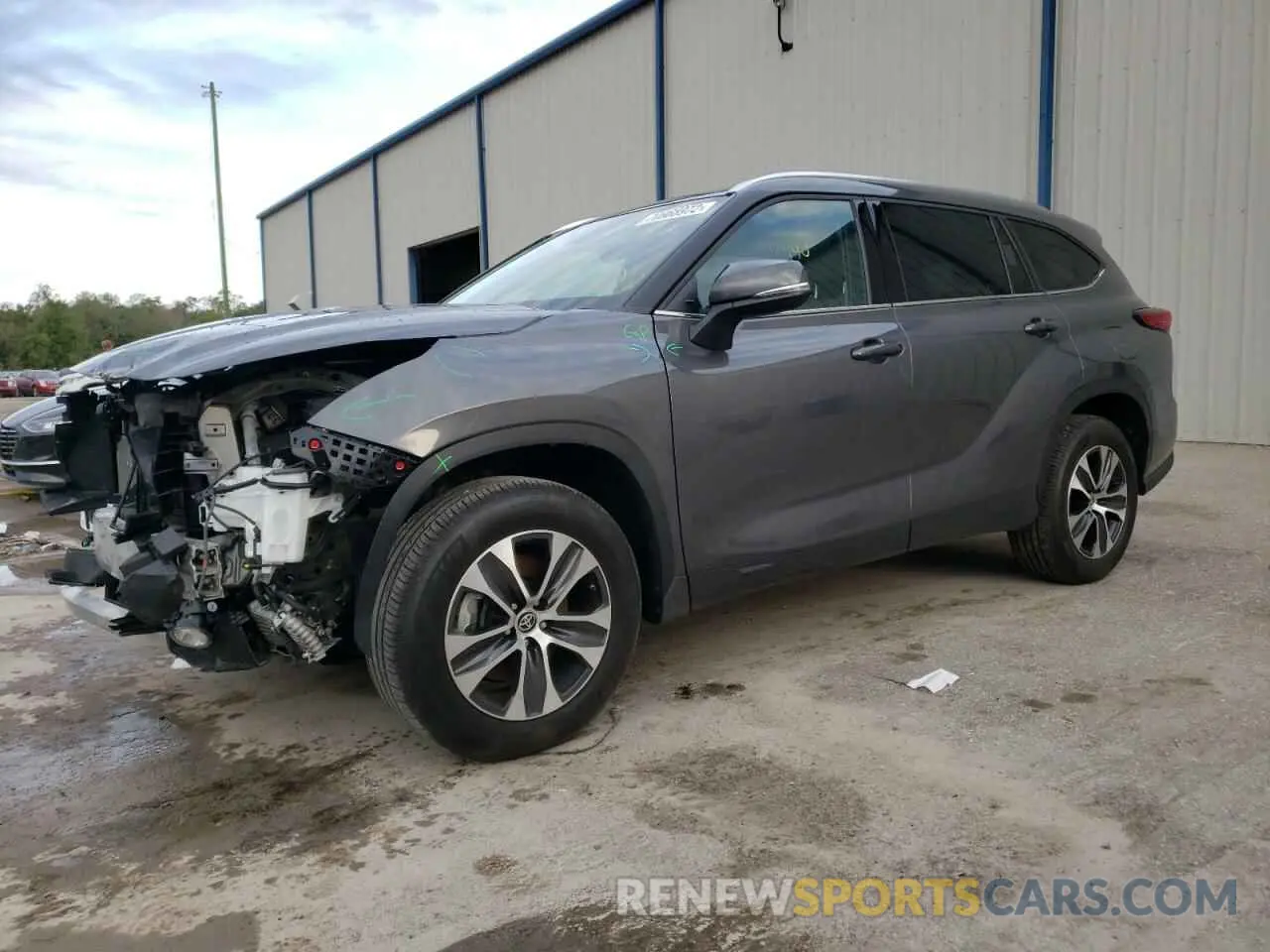 1 Photograph of a damaged car 5TDGZRAH6MS535432 TOYOTA HIGHLANDER 2021