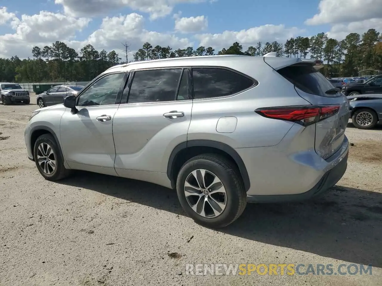 2 Photograph of a damaged car 5TDGZRAH8MS034980 TOYOTA HIGHLANDER 2021