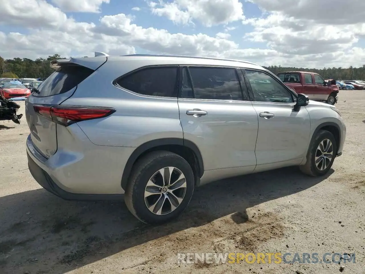3 Photograph of a damaged car 5TDGZRAH8MS034980 TOYOTA HIGHLANDER 2021