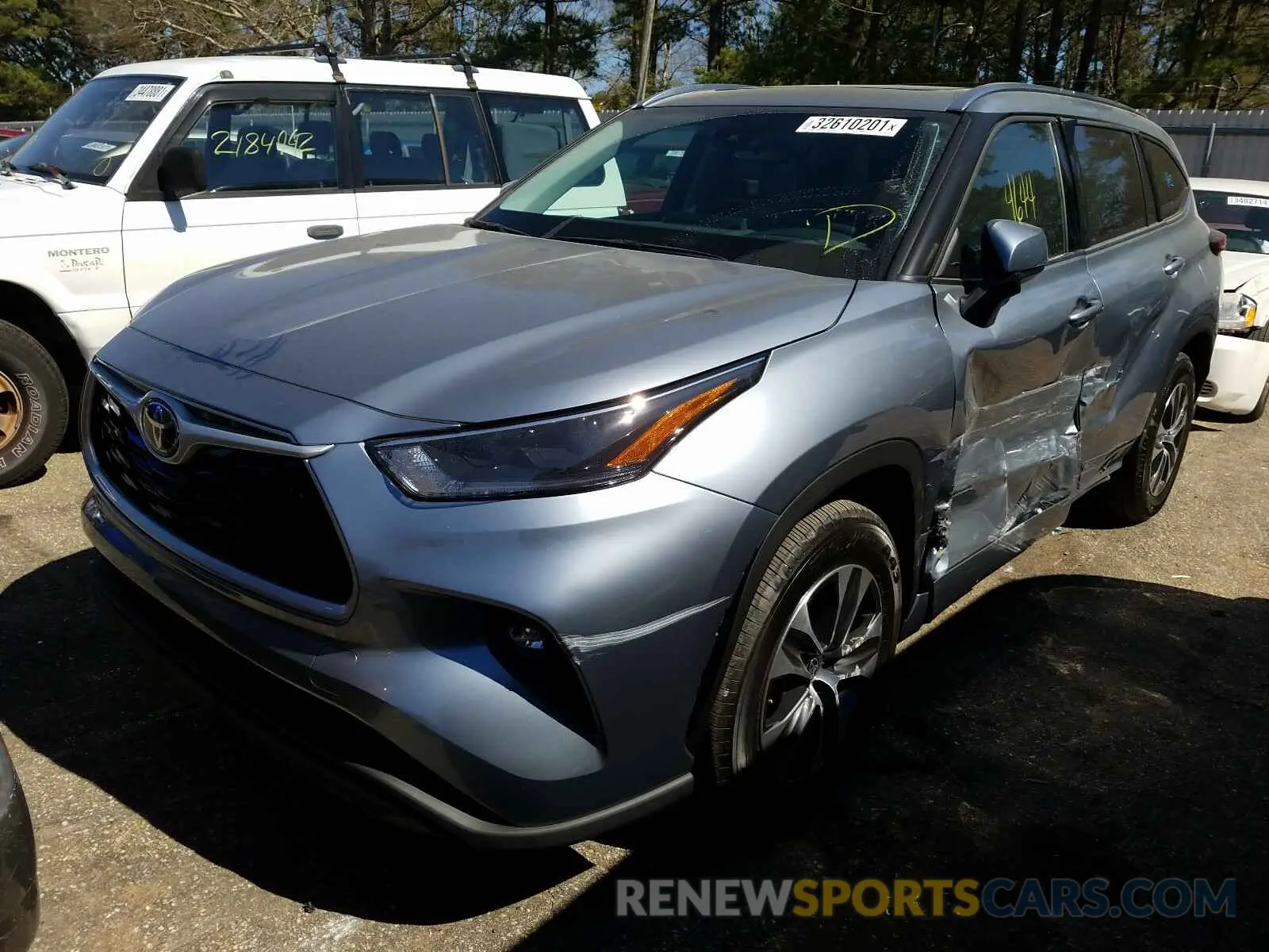 2 Photograph of a damaged car 5TDGZRAH8MS036180 TOYOTA HIGHLANDER 2021