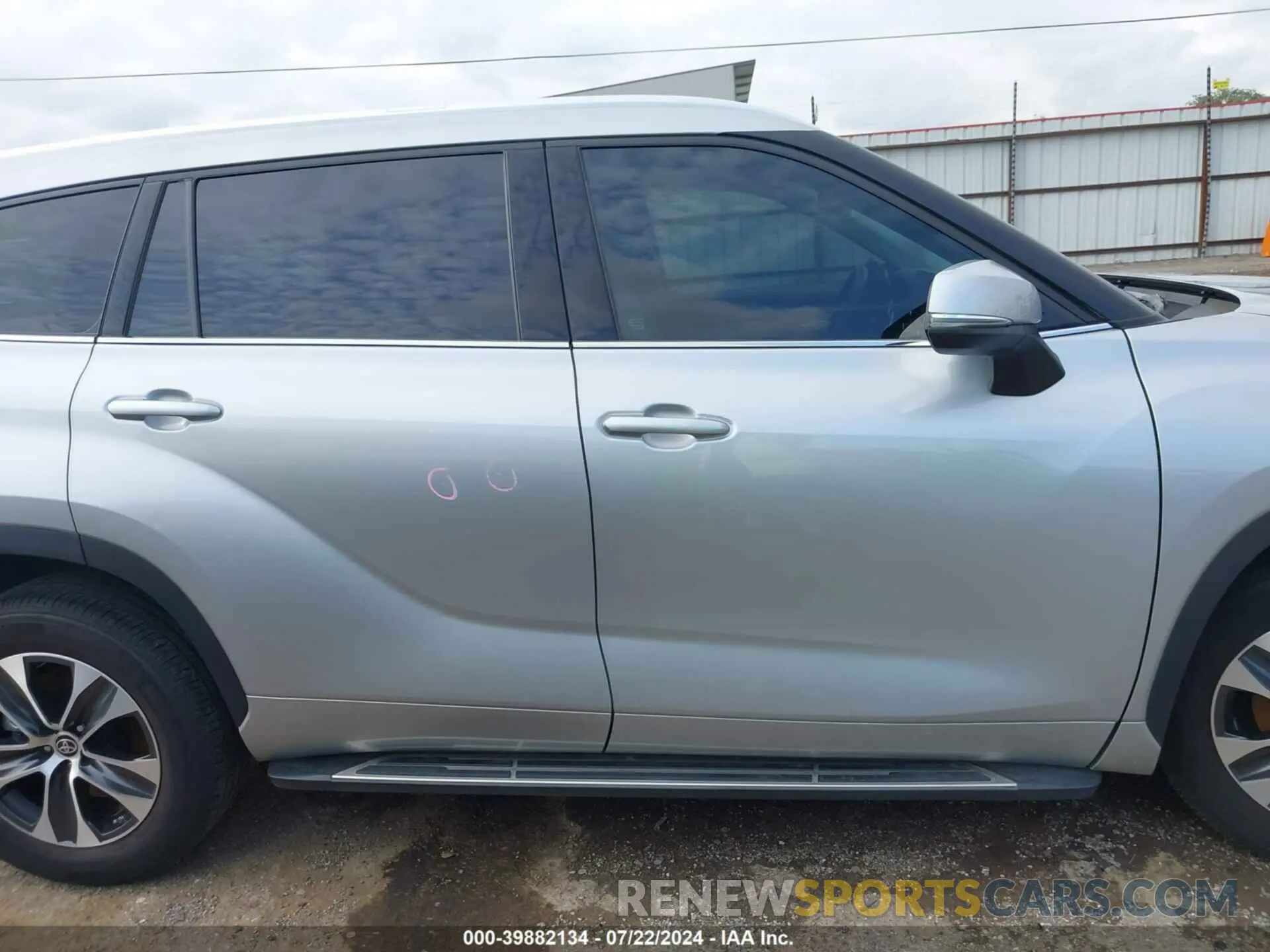 14 Photograph of a damaged car 5TDGZRAHXMS034740 TOYOTA HIGHLANDER 2021