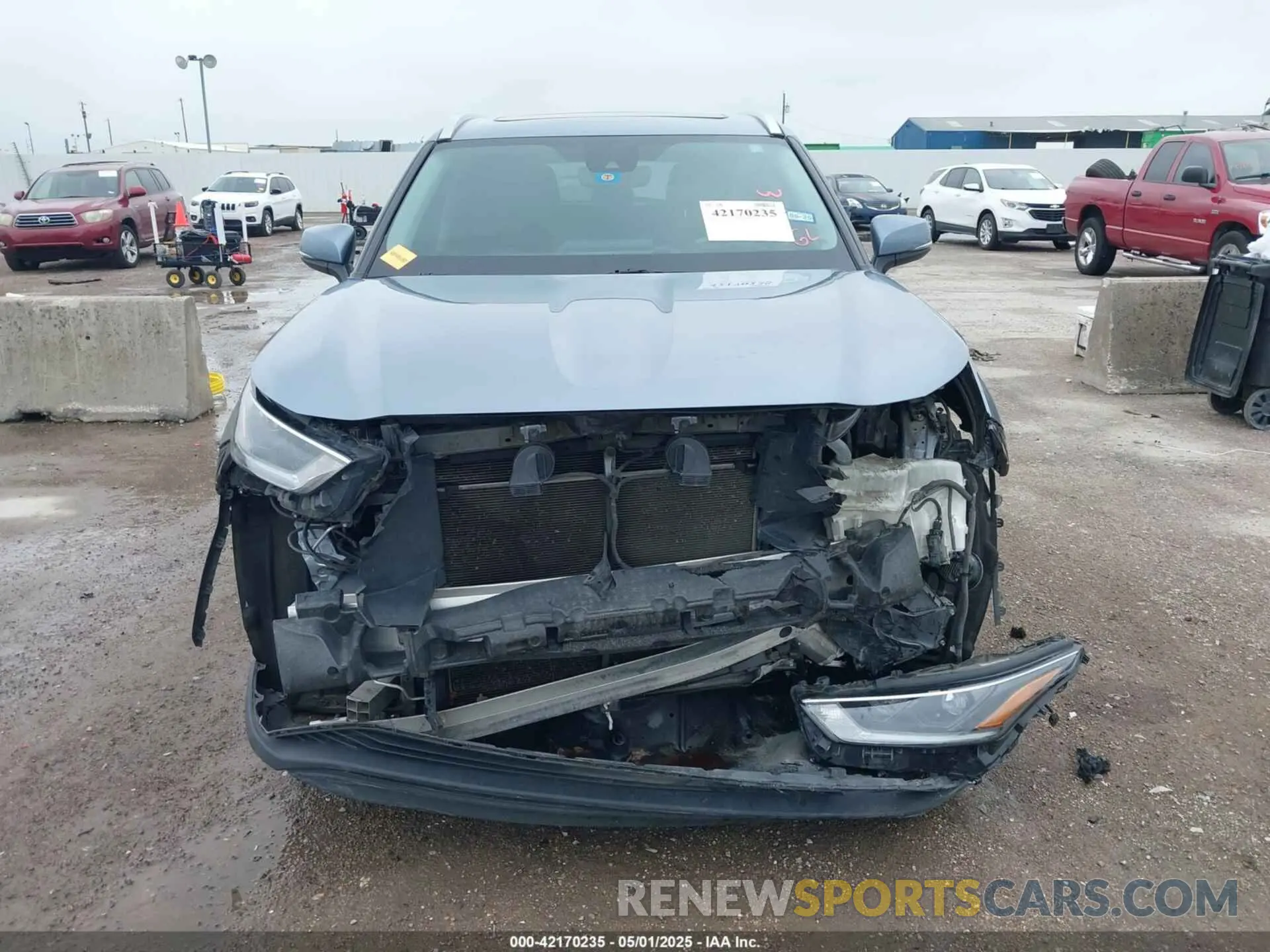 12 Photograph of a damaged car 5TDGZRAHXMS066412 TOYOTA HIGHLANDER 2021