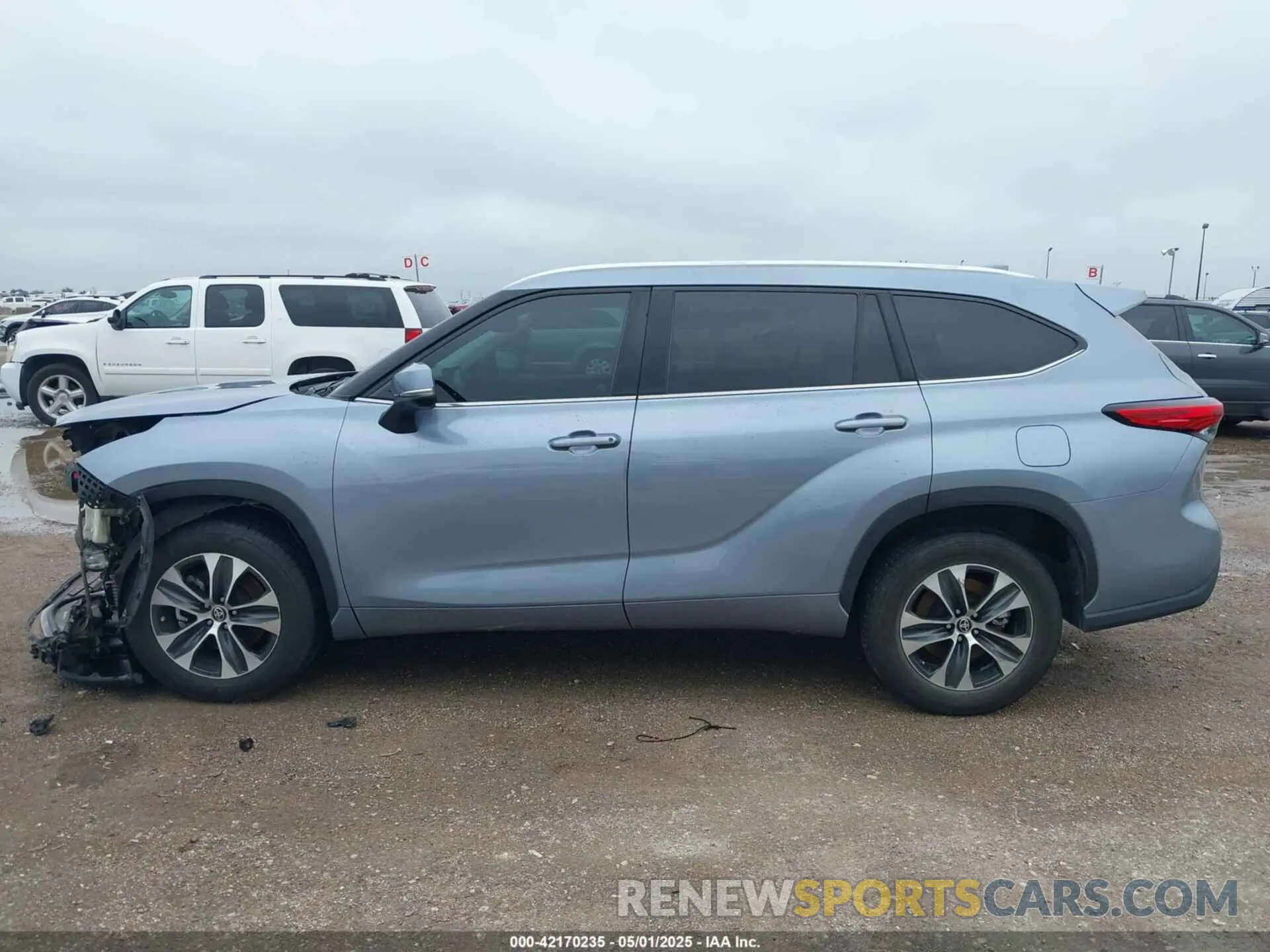 14 Photograph of a damaged car 5TDGZRAHXMS066412 TOYOTA HIGHLANDER 2021