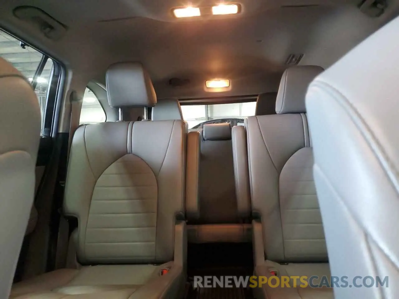 10 Фотография поврежденного автомобиля 5TDGZRBH0MS069270 TOYOTA HIGHLANDER 2021