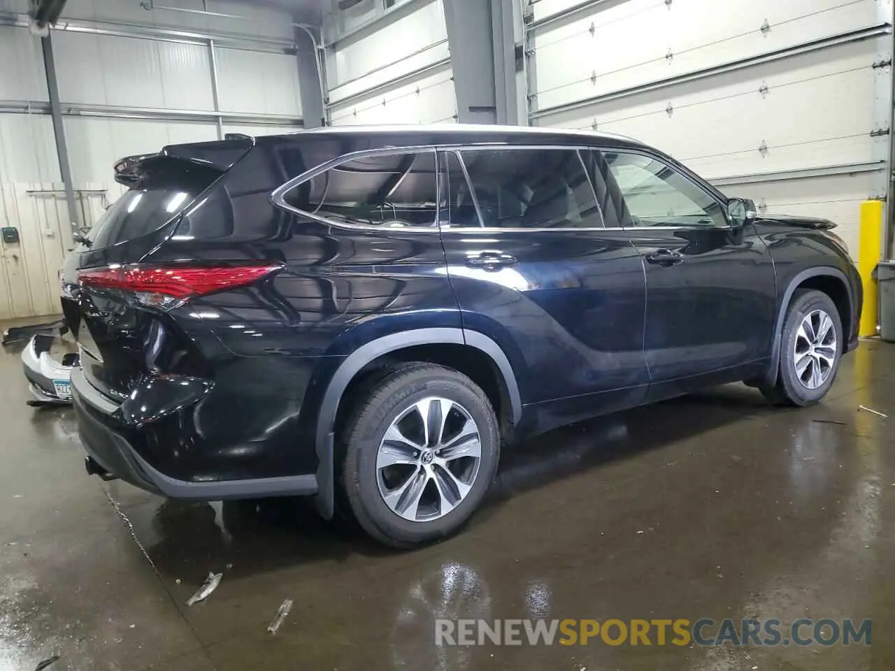 3 Фотография поврежденного автомобиля 5TDGZRBH0MS069270 TOYOTA HIGHLANDER 2021